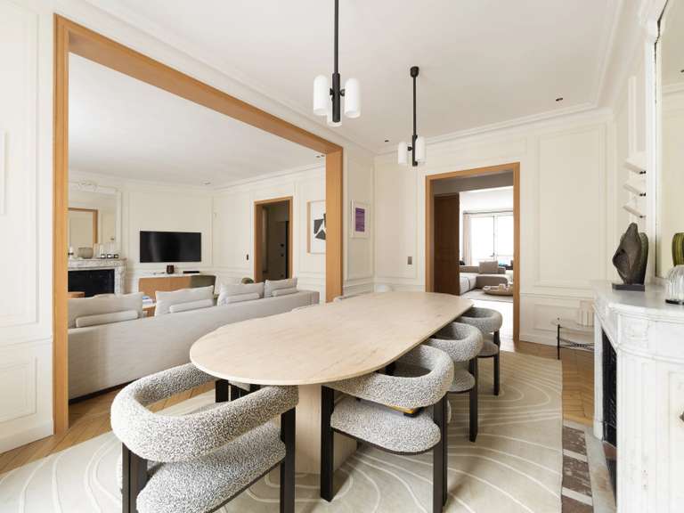 Appartement Paris 16e - 4 chambres - 214m²