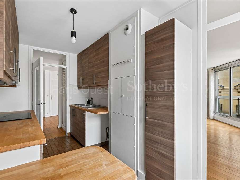 Apartment Paris 16e