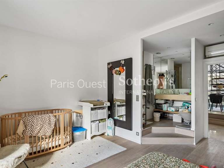 Appartement Paris 16e - 3 chambres - 126m²