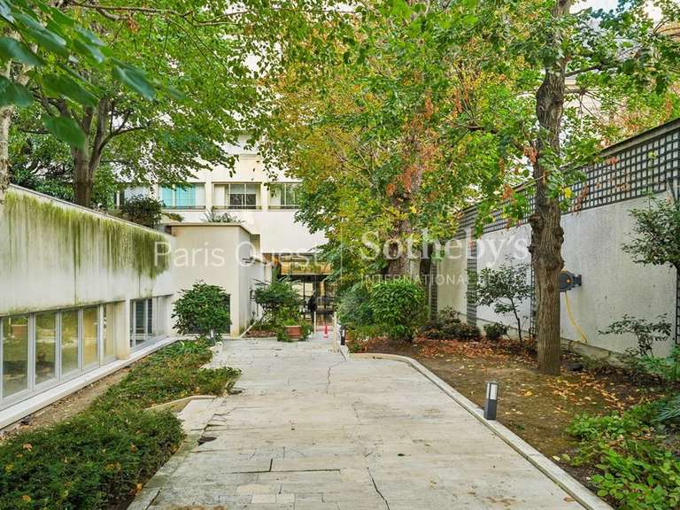 Appartement Paris 16e - 3 chambres - 126m²