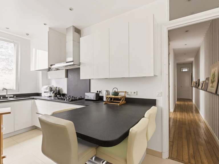 Appartement Paris 16e - 4 chambres - 182m²