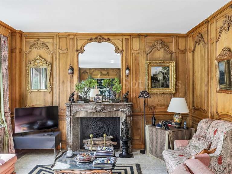 Appartement Paris 16e - 2 chambres - 155m²