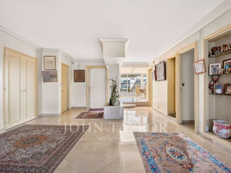 Appartement Paris 16e - 3 chambres - 138m²