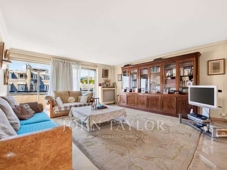 Appartement Paris 16e - 3 chambres - 138m²
