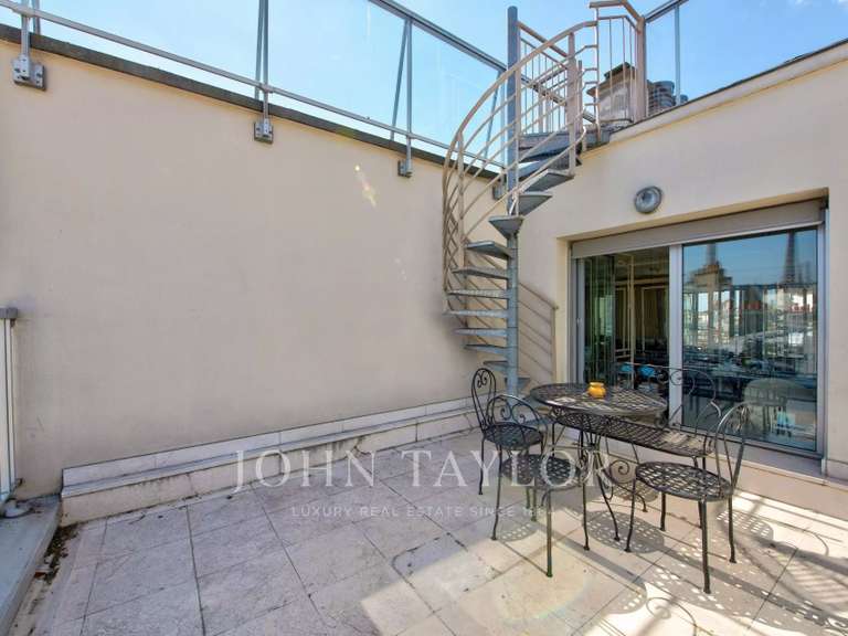 Appartement Paris 16e - 3 chambres - 138m²