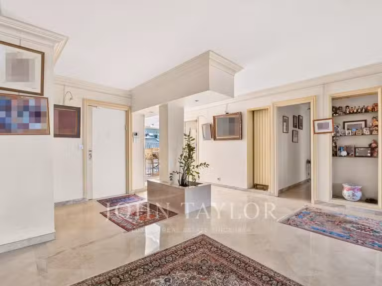 Appartement Paris 16e - 3 chambres - 138m²