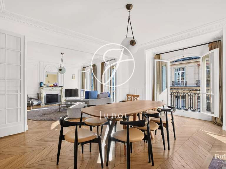 Appartement Paris 16e - 3 chambres - 123m²