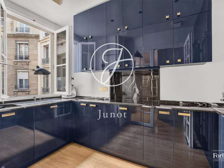 Appartement Paris 16e - 3 chambres - 123m²