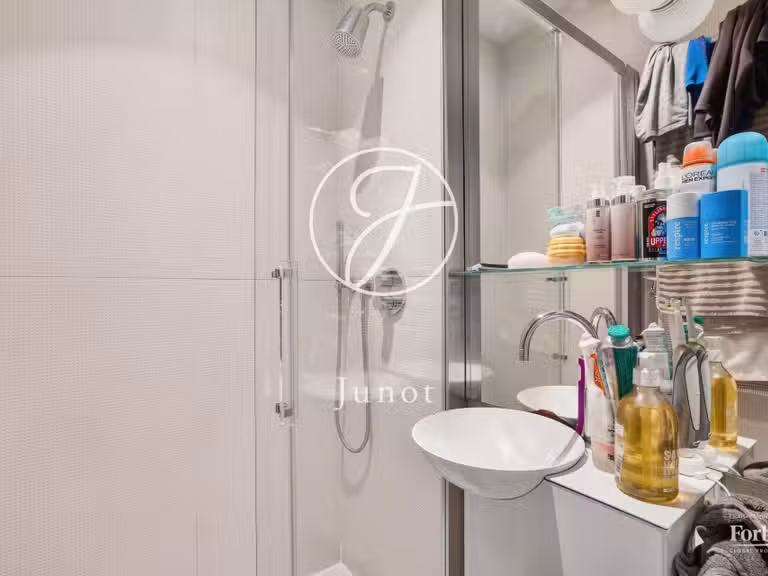 Appartement Paris 16e - 3 chambres - 123m²