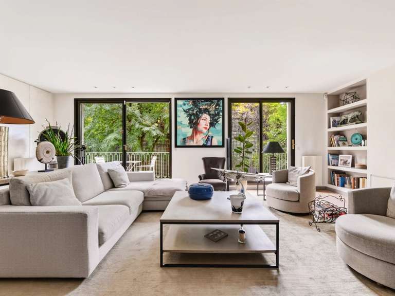 Appartement Paris 16e - 2 chambres - 133m²