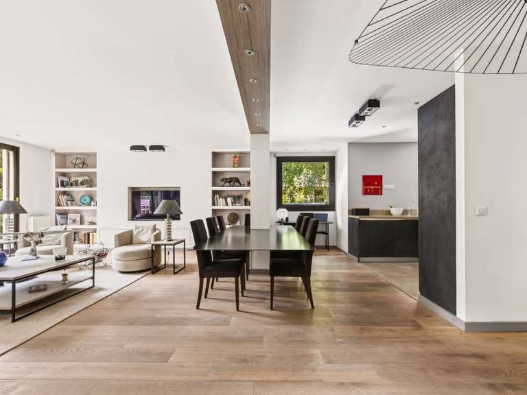 Appartement Paris 16e - 2 chambres - 133m²