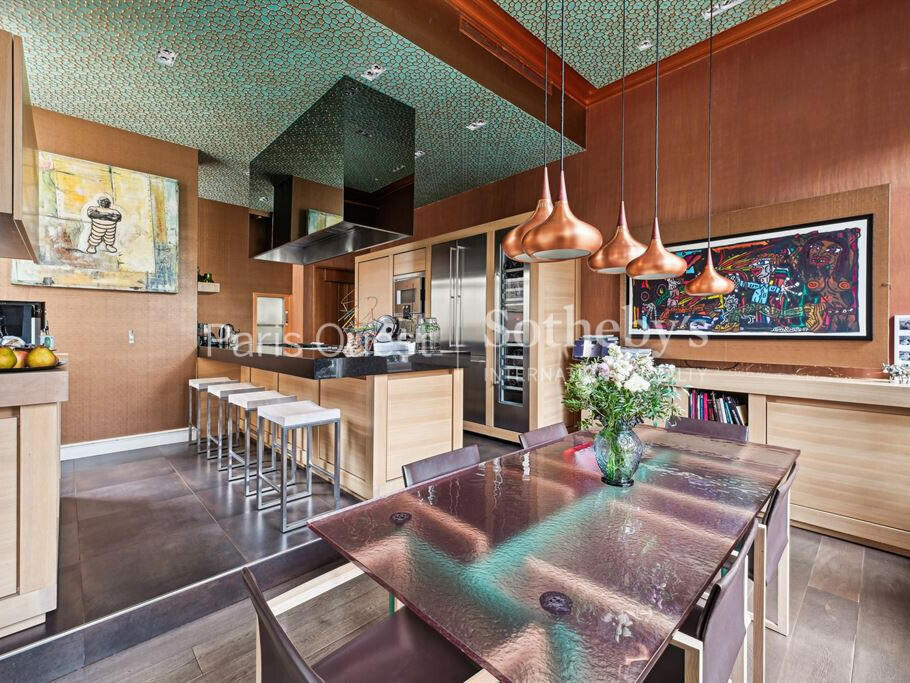 Mansion Paris 16e