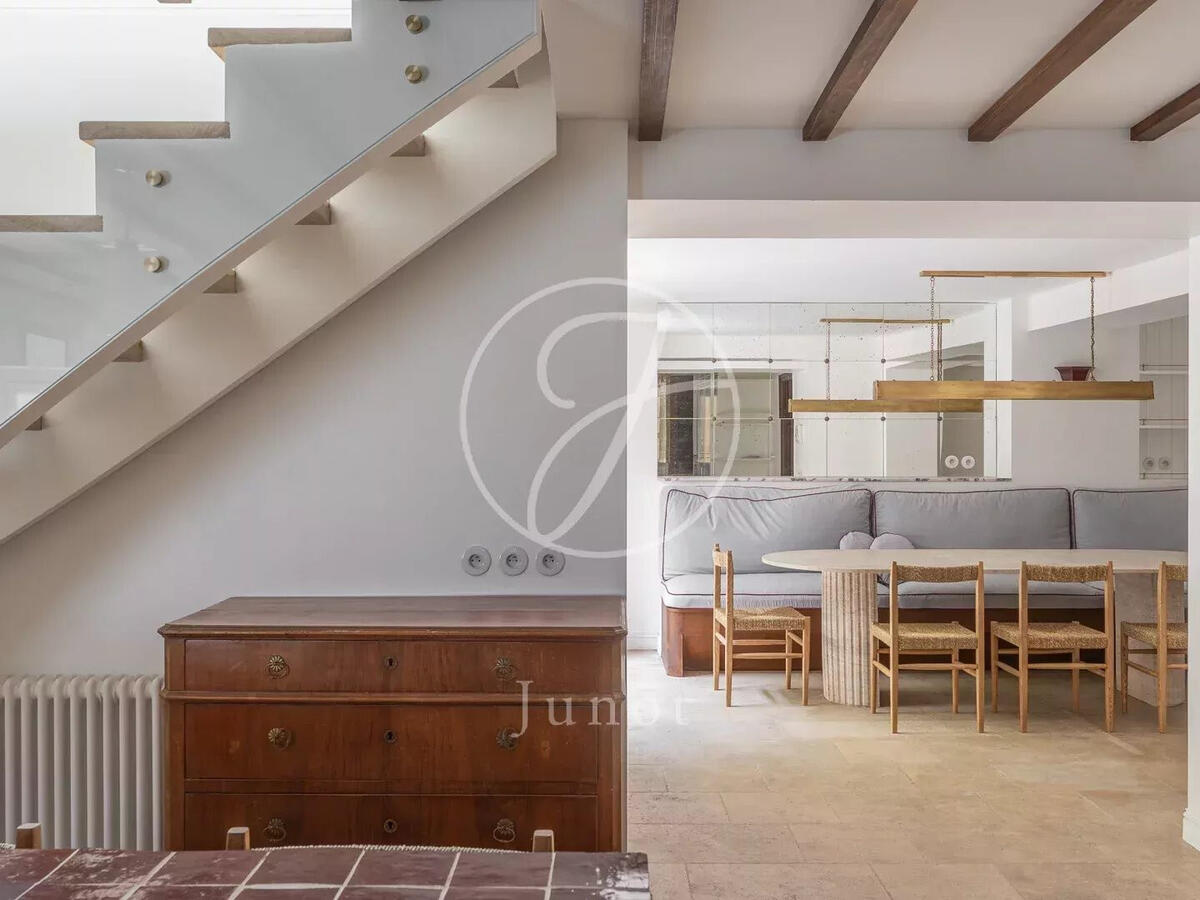 Mansion Paris 16e