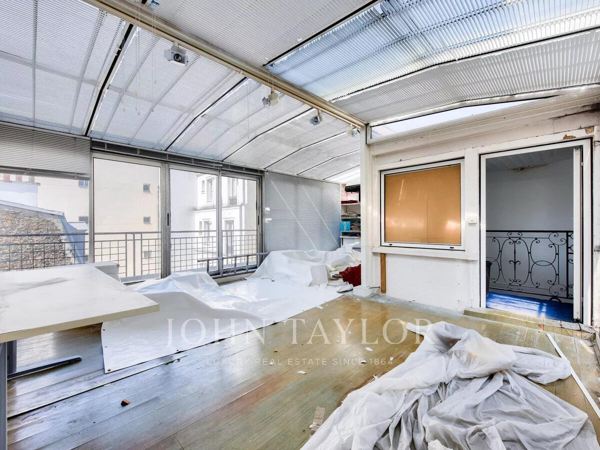 Mansion Paris 16e