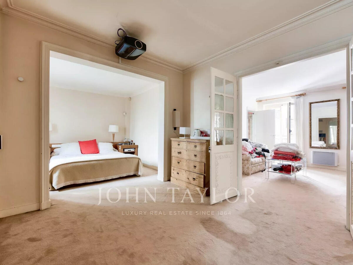 Mansion Paris 16e