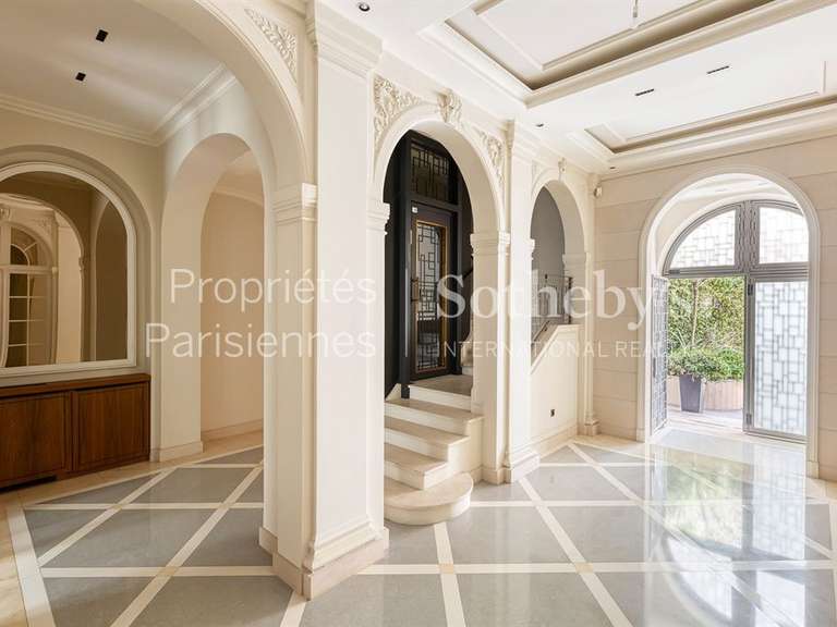 Mansion Paris 16e - 5 bedrooms - 625m²