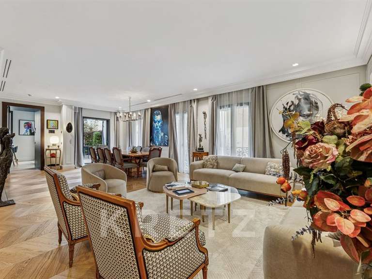 Hôtel particulier Paris 16e - 5 chambres - 350m²