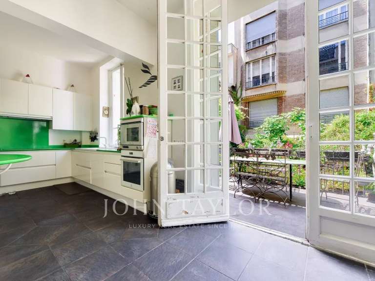 Hôtel particulier Paris 16e - 9 chambres - 437m²