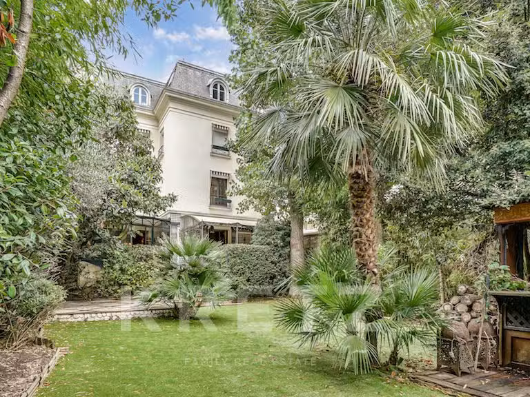 Hôtel particulier Paris 16e - 6 chambres - 500m²