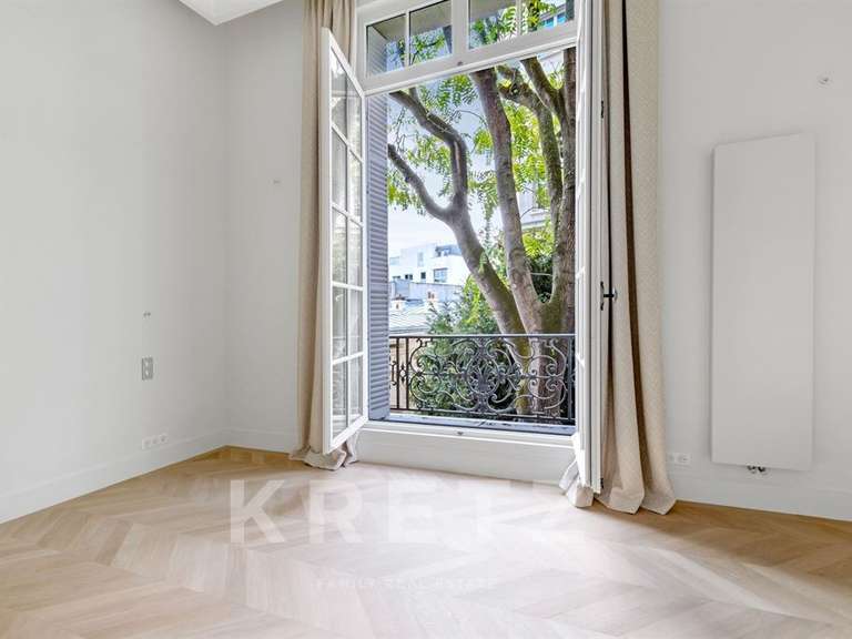 Hôtel particulier Paris 16e - 4 chambres - 330m²