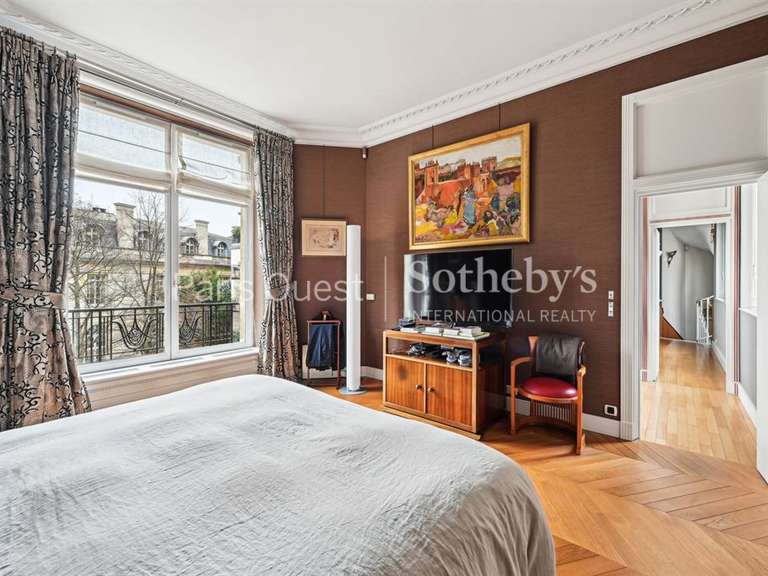 Hôtel particulier Paris 16e - 5 chambres - 453m²