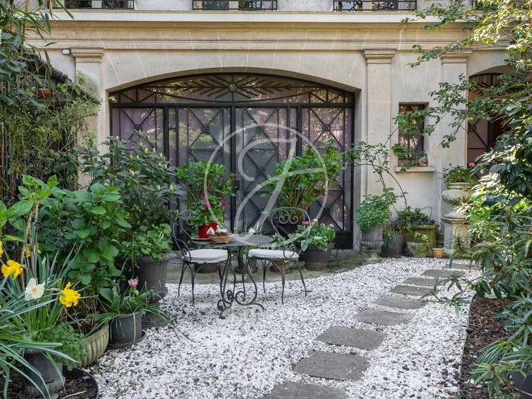 Hôtel particulier Paris 16e - 6 chambres - 484m²