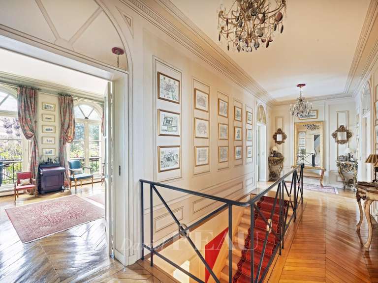 Hôtel particulier Paris 16e - 7 chambres - 484m²