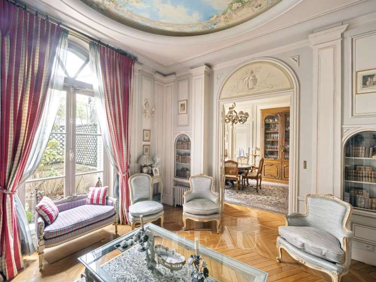 Hôtel particulier Paris 16e - 7 chambres - 484m²