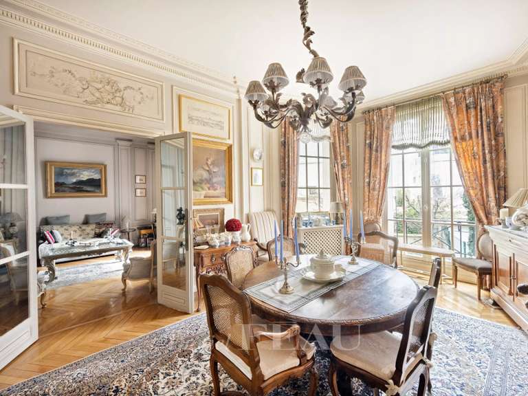 Hôtel particulier Paris 16e - 7 chambres - 484m²