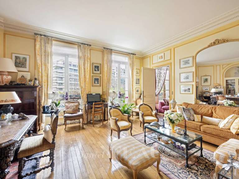 Hôtel particulier Paris 16e - 7 chambres - 484m²