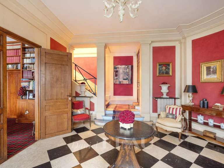 Hôtel particulier Paris 16e - 7 chambres - 484m²