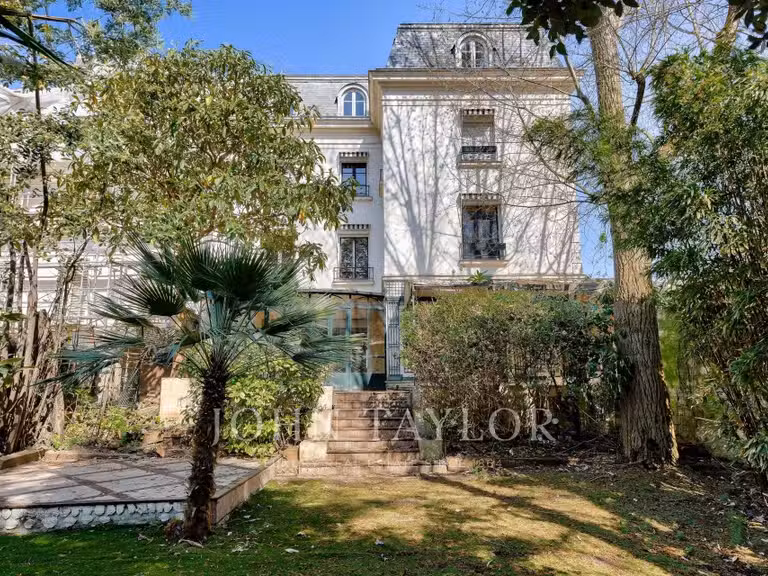 Hôtel particulier Paris 16e - 6 chambres - 500m²