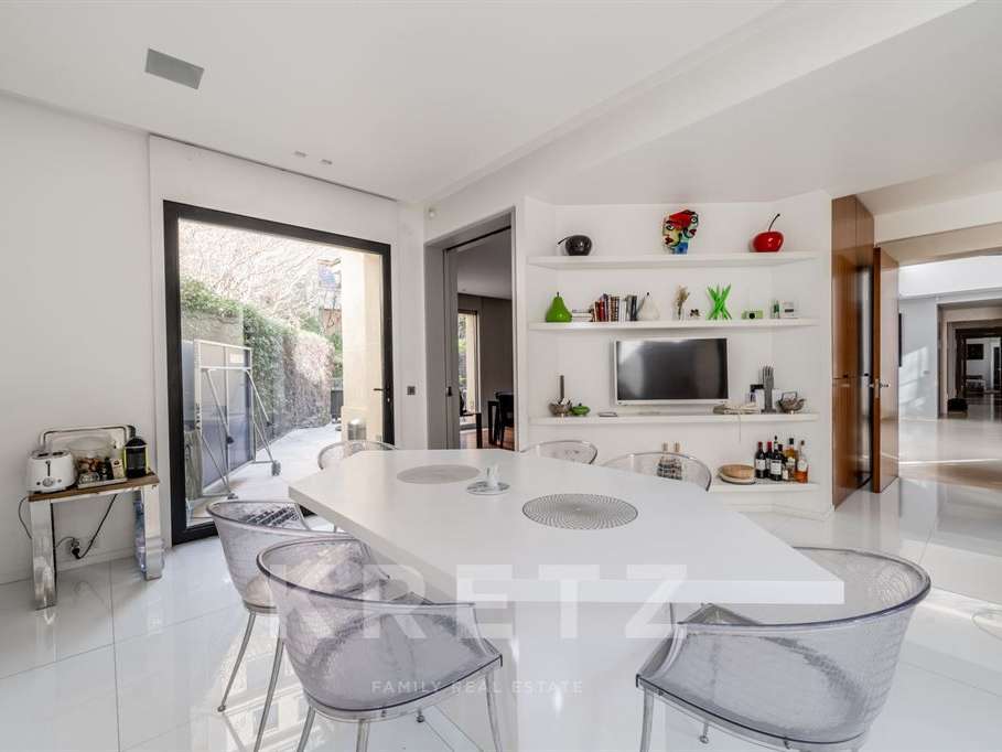 House Paris 16e