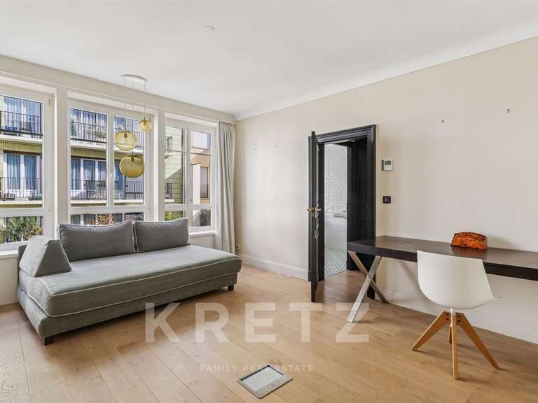 House Paris 16e - 330m²