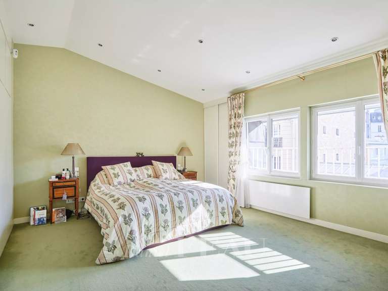 Maison Paris 16e - 5 chambres - 300m²