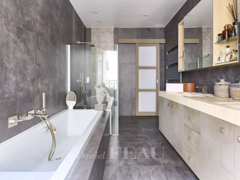 Maison Paris 16e - 6 chambres - 504m²