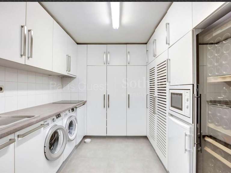 House Paris 16e - 3 bedrooms - 170m²