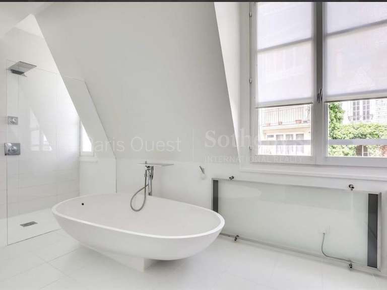 House Paris 16e - 3 bedrooms - 170m²