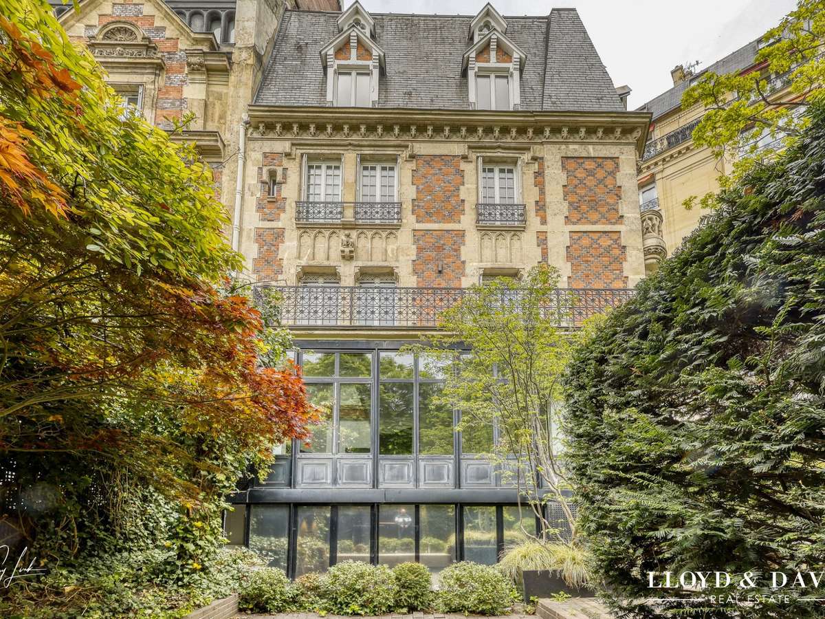 House Paris 16e