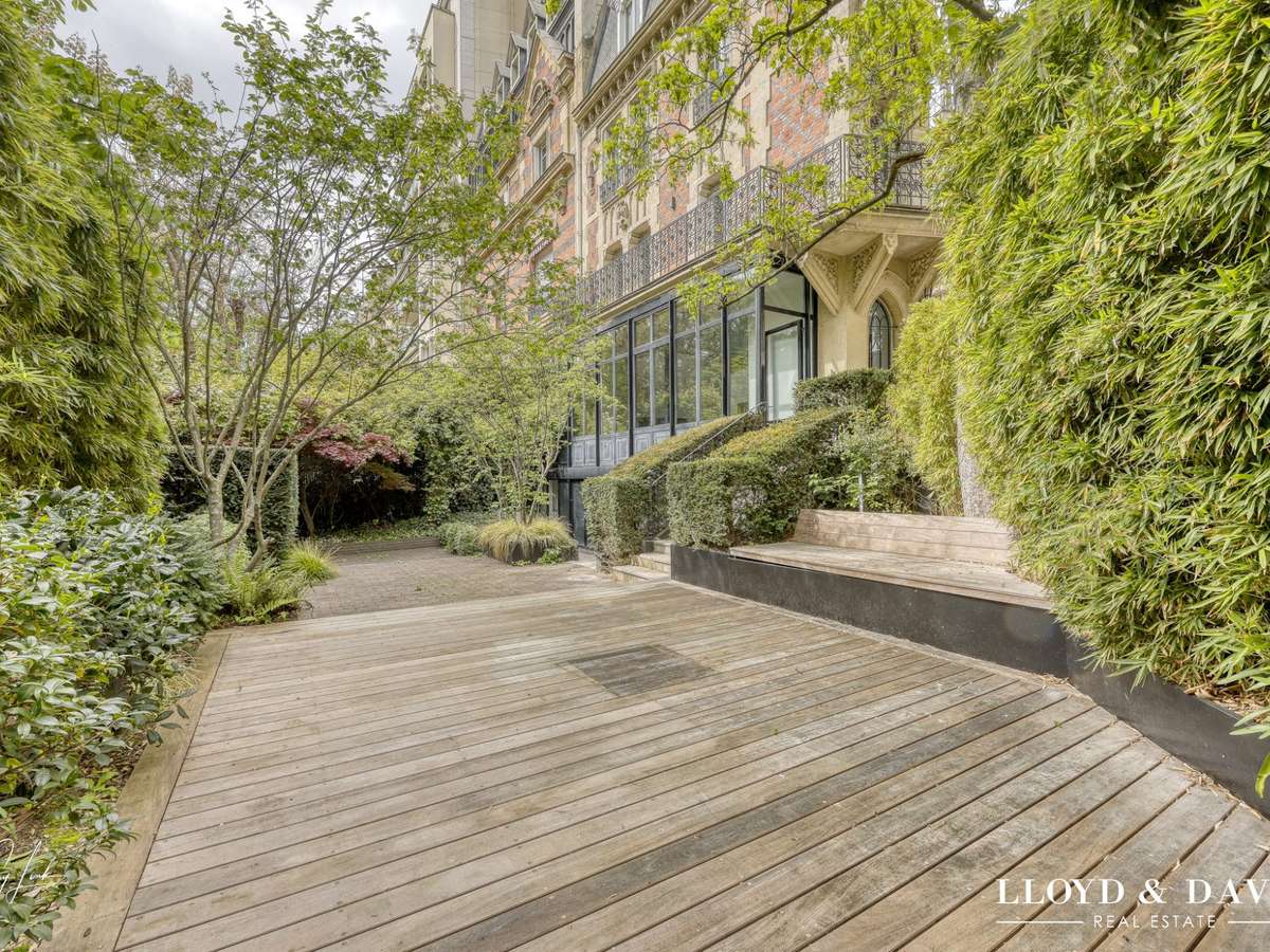 House Paris 16e