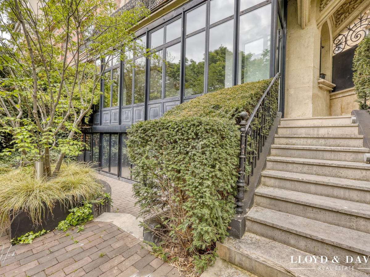 House Paris 16e