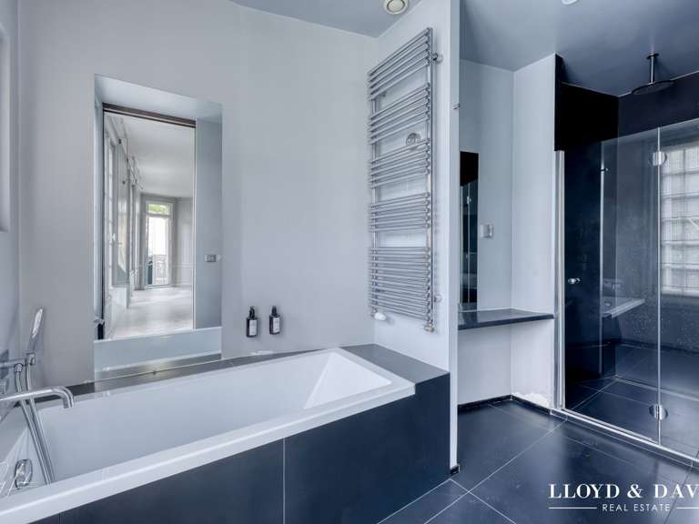 Maison Paris 16e - 3 chambres - 169m²