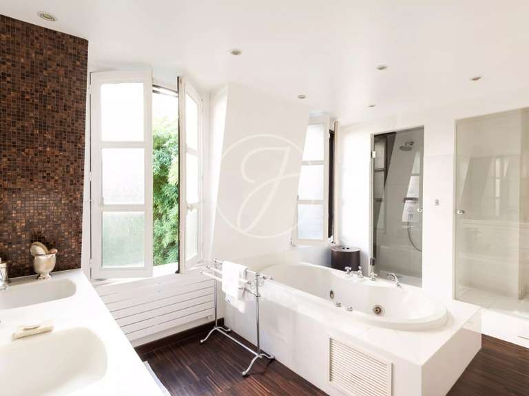 Maison Paris 16e - 3 chambres - 245m²