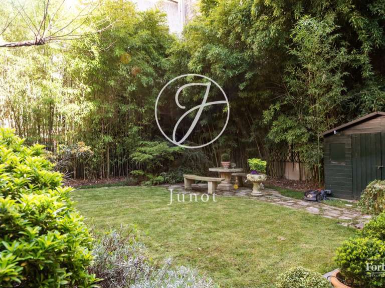 Maison Paris 16e - 3 chambres - 245m²