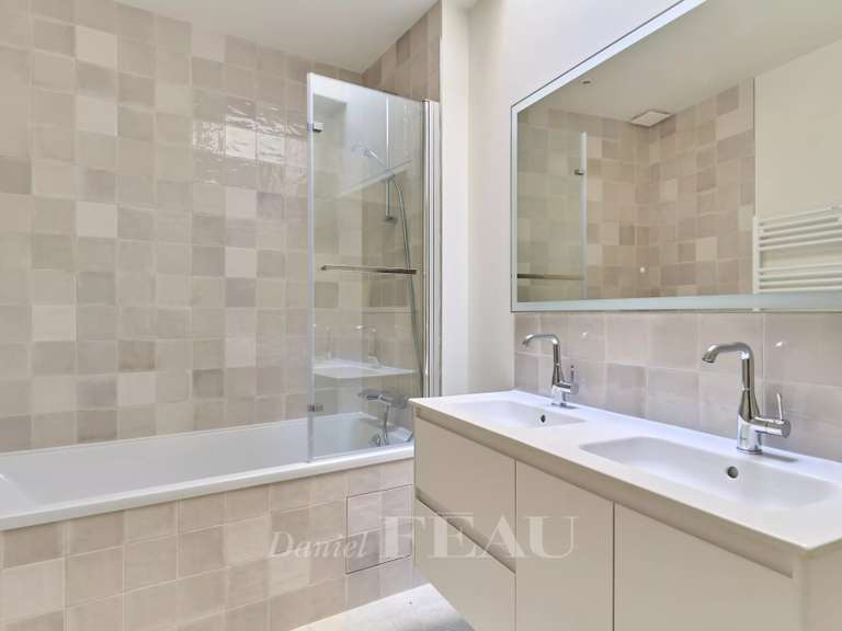 House Paris 16e - 3 bedrooms - 130m²