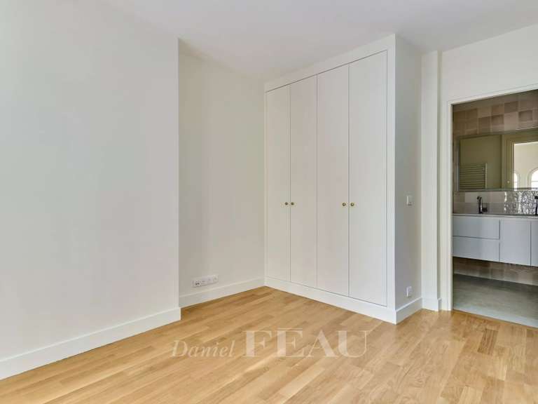 House Paris 16e - 3 bedrooms - 130m²