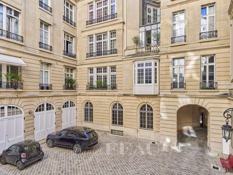 House Paris 16e - 3 bedrooms - 130m²