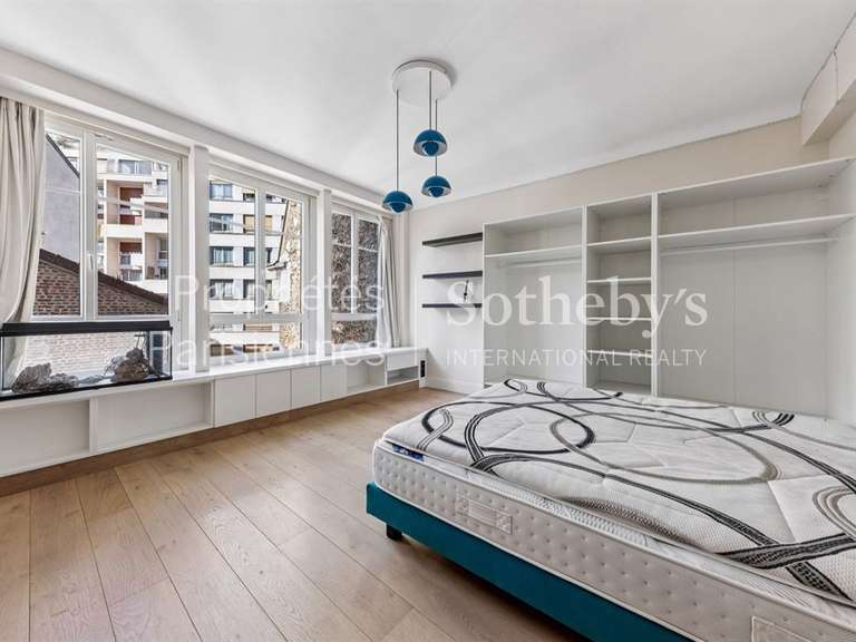 Maison Paris 16e - 3 chambres - 332m²