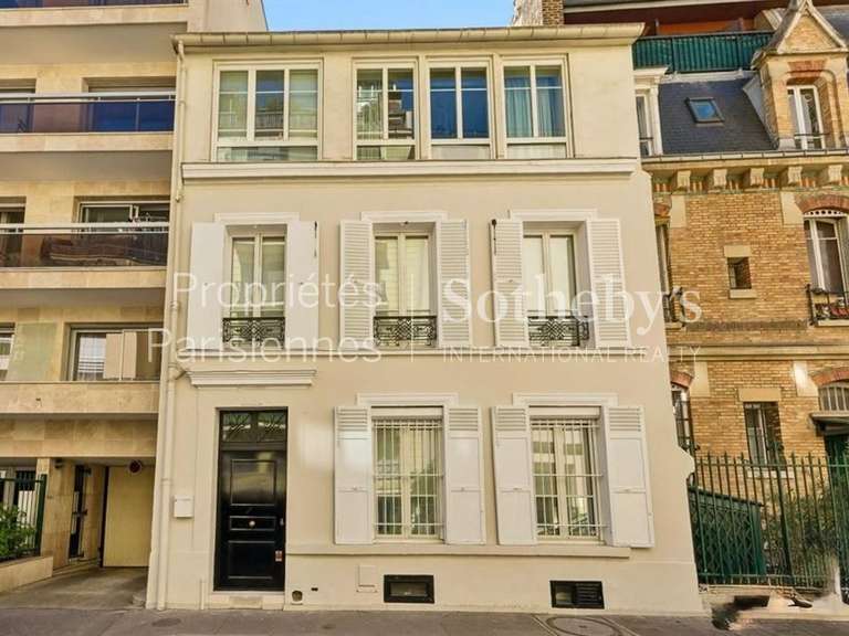 House Paris 16e - 3 bedrooms - 332m²