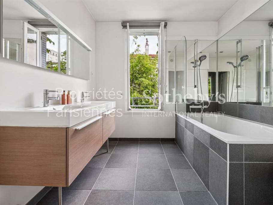 House Paris 16e